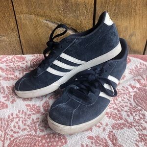 Suede Adidas Neo sneakers